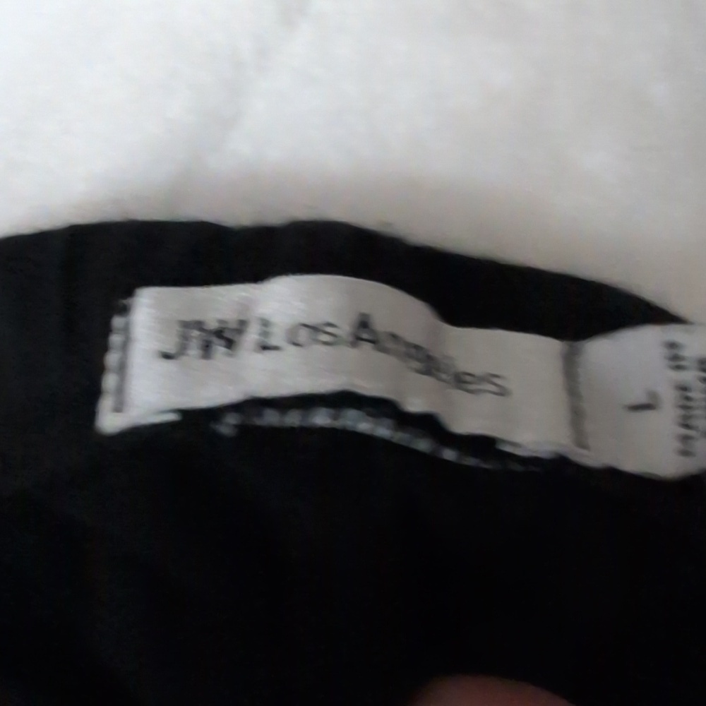 Johnny Was JW Los Angeles Embroidered Cropped Legging - Picture 3 of 3